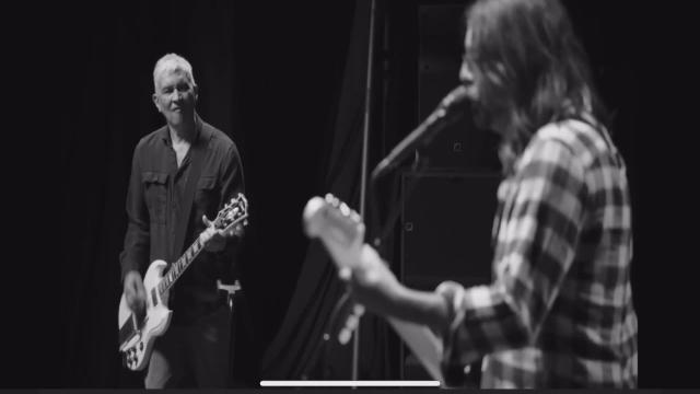 Foo Fighters - Under You