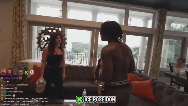 Treyliving was not happy after being offered a banana "you gonna eat it"  🍿