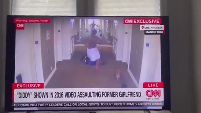 🚨WARNING - DIDDY VIDEO FROM 2016  CNN uncovered footage from 2016 where Diddy is seen beating up his girlfriend at the time, Cassie Ventura, in the InterContinental Hotel in Los Angeles.