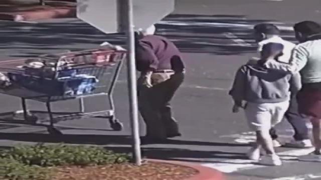 GROUP OF THIEVES ROBBED AN OLD MAN  This is beyond messed up!