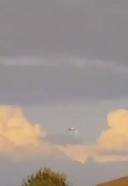 Orbs exiting the Mothership over Portugal   Can we get a CN up in here please?