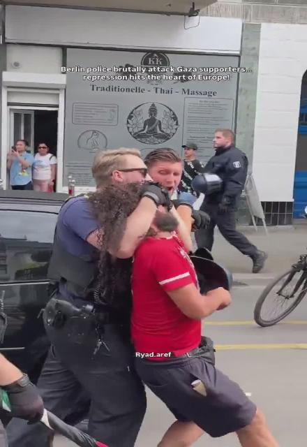 Meanwhile in Berlin, Germany   The Pro Palistine Protests across Europe continue & seem to be both growing & getting more aggressive.