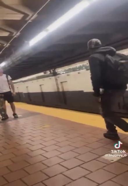 BREAKING - Fed up New Yorkers are now dealing with the rampant crime in the city on their own with this man taking a skateboard to the head of a man who was attempting to stab him.