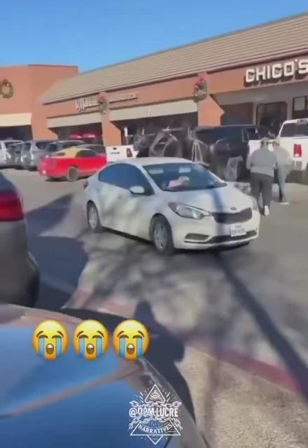 SHOCKING CHRISTMAS CHAOS IN LUBBOCK, TX! Runaway horse SMASHES into parked car outside Lululemon & Chico's, THROWS rider to the ground, then BOLTS into the sunset!
