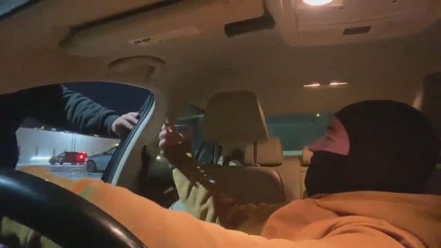 Kick Streamer Waxiest gets ATTACKED after antifa pull up on him after the Minneapolis anti-ICE protest