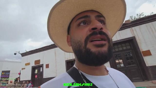 Ex Kick Staff ABZ tries coca leaves while streaming in San Pedro de Atacama