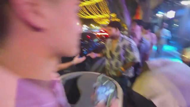 Shoovy films his friend ZeekFusion get beat up does nothing