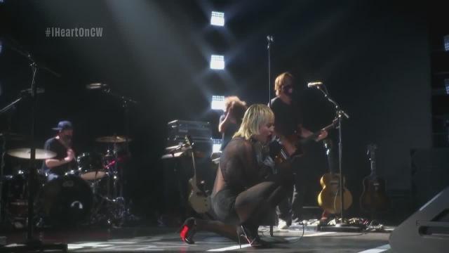 Miley Cyrus - Heart Of Glass (Blondie Cover)