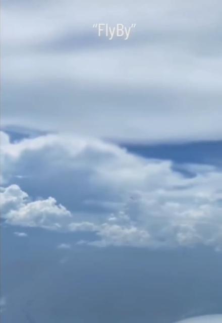 Amazing detailed UFO Flyby!